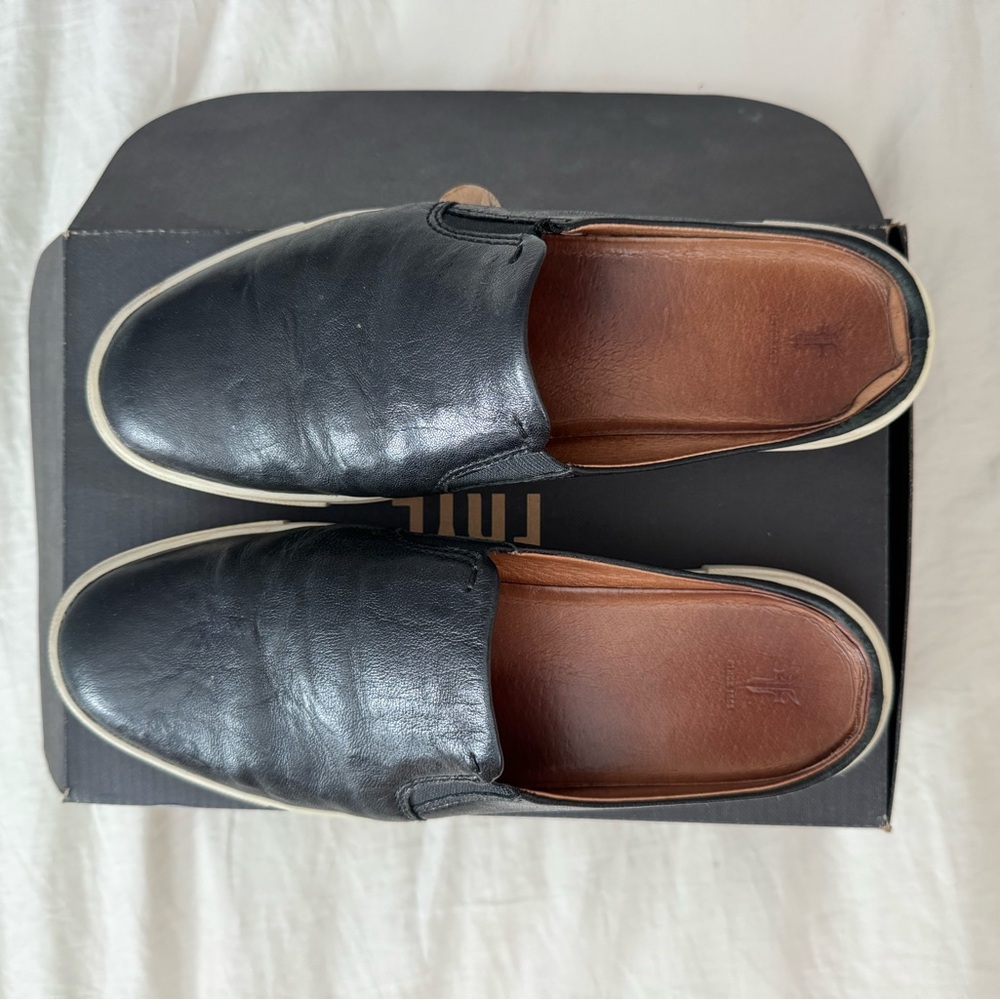 Frye Ivy Black Leather Mules